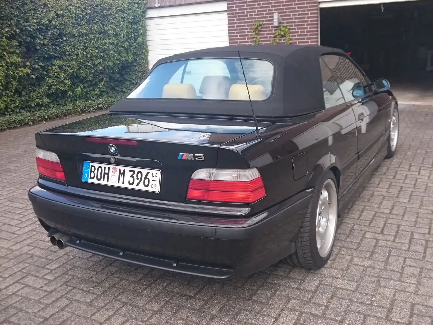 BMW M3 3,2 Liter Cabrio individual Nero - 2
