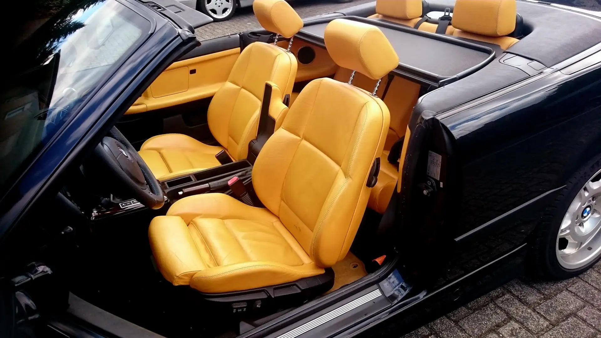 BMW M3 E36 Cabrio 3.2 | Top Zusta | Individual | Original Schwarz - 1