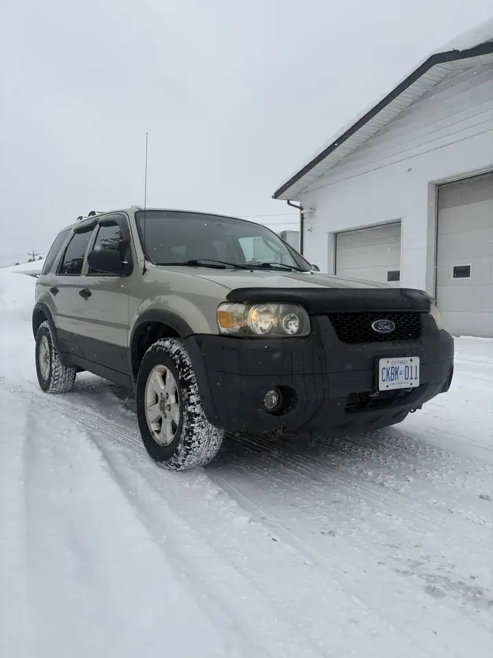 Ford Escape снимка Ford Escape