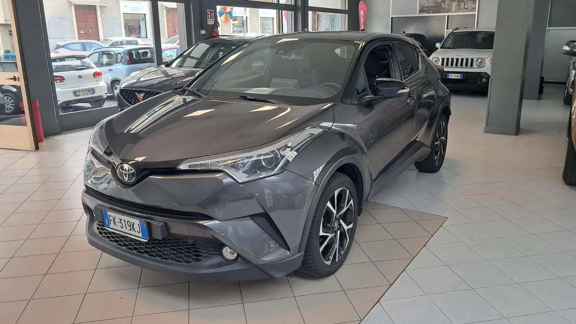 Toyota C-HR 1.2 Turbo CVT 4WD Lounge Grigio - 2