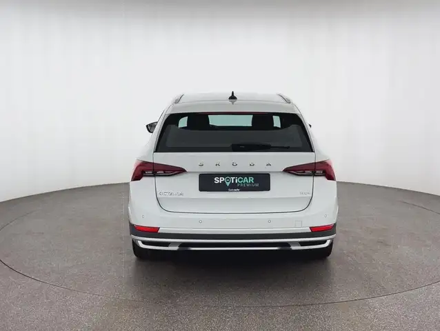 Skoda Octavia view 4