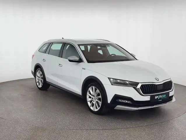 Skoda Octavia view 3