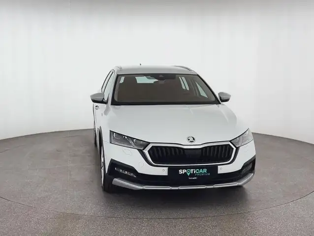 Skoda Octavia view 2
