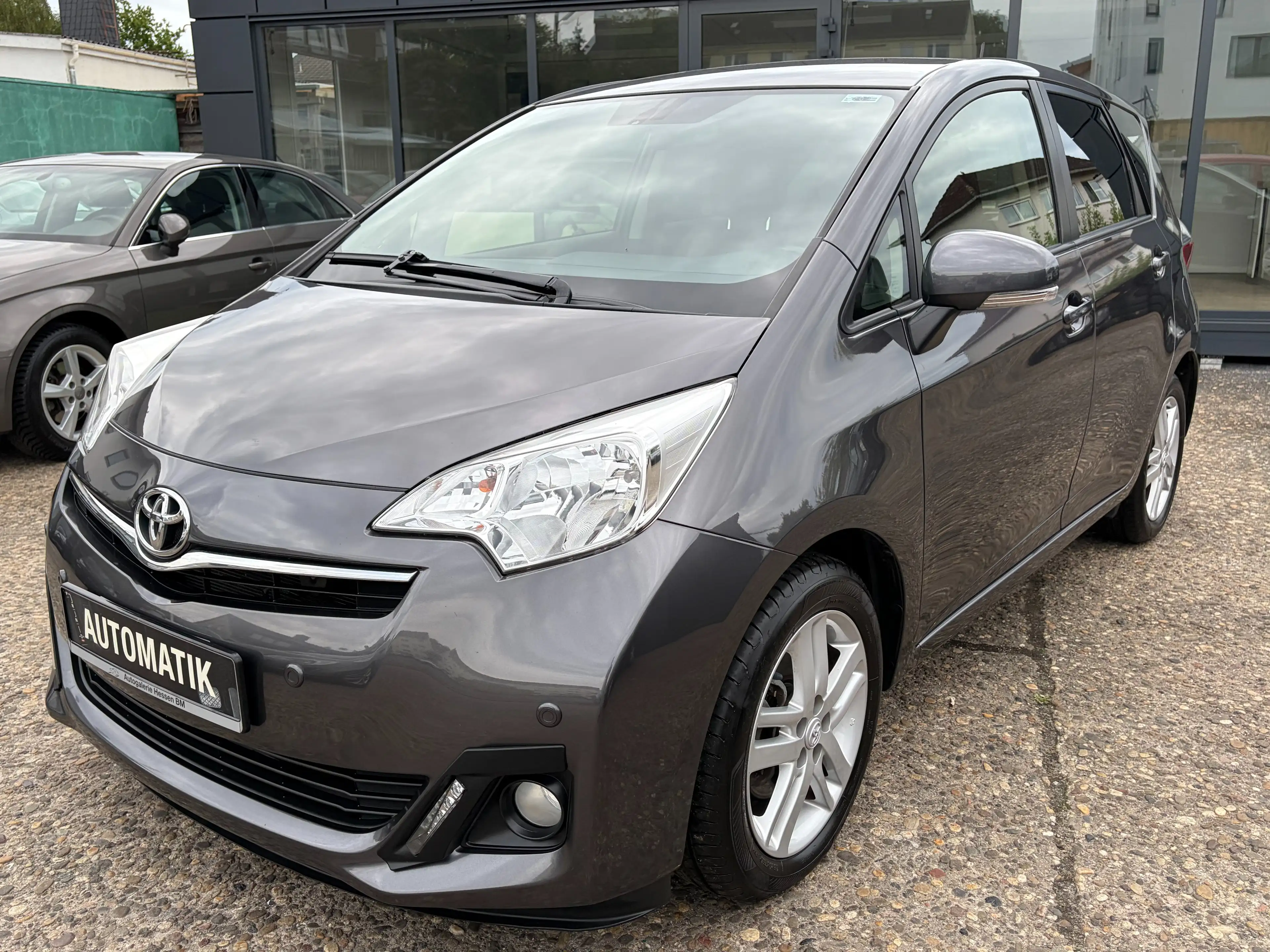 Toyota Verso-S Automatik*Kamera*AHK*Navi*BT*PDC* — photo 2