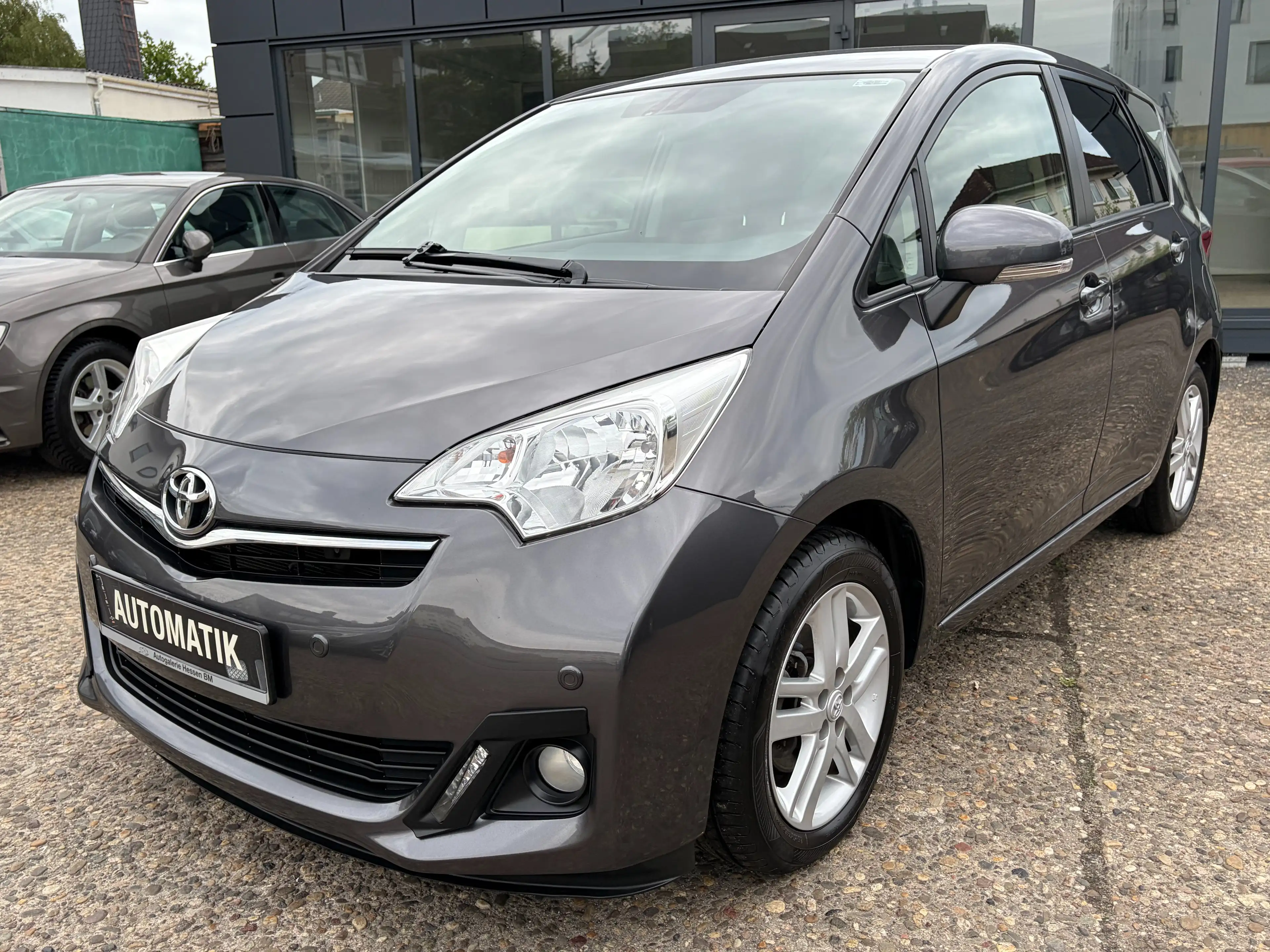 Toyota Verso-S Automatik*Kamera*AHK*Navi*BT*PDC*