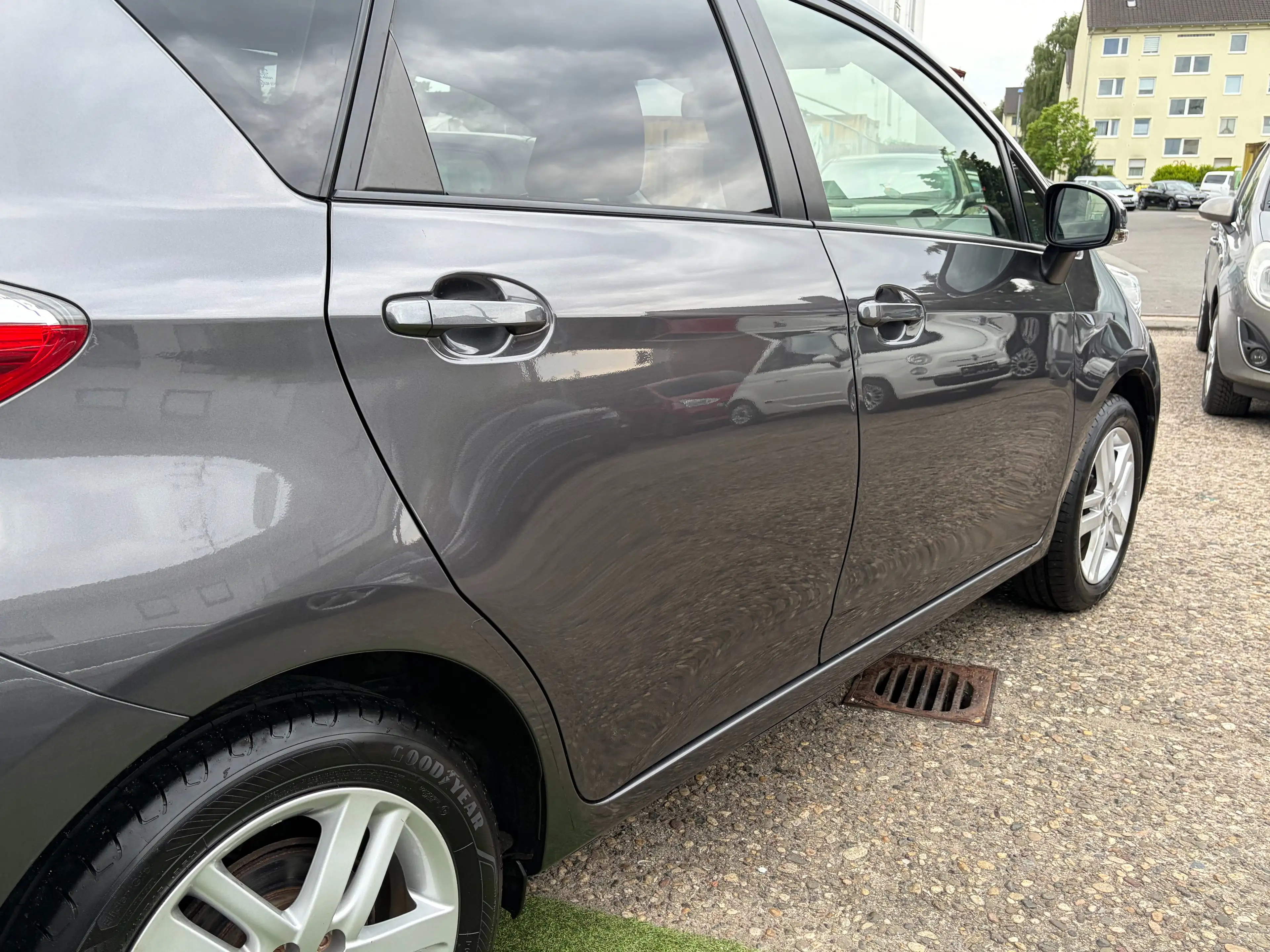 Toyota Verso-S Automatik*Kamera*AHK*Navi*BT*PDC* — photo 14