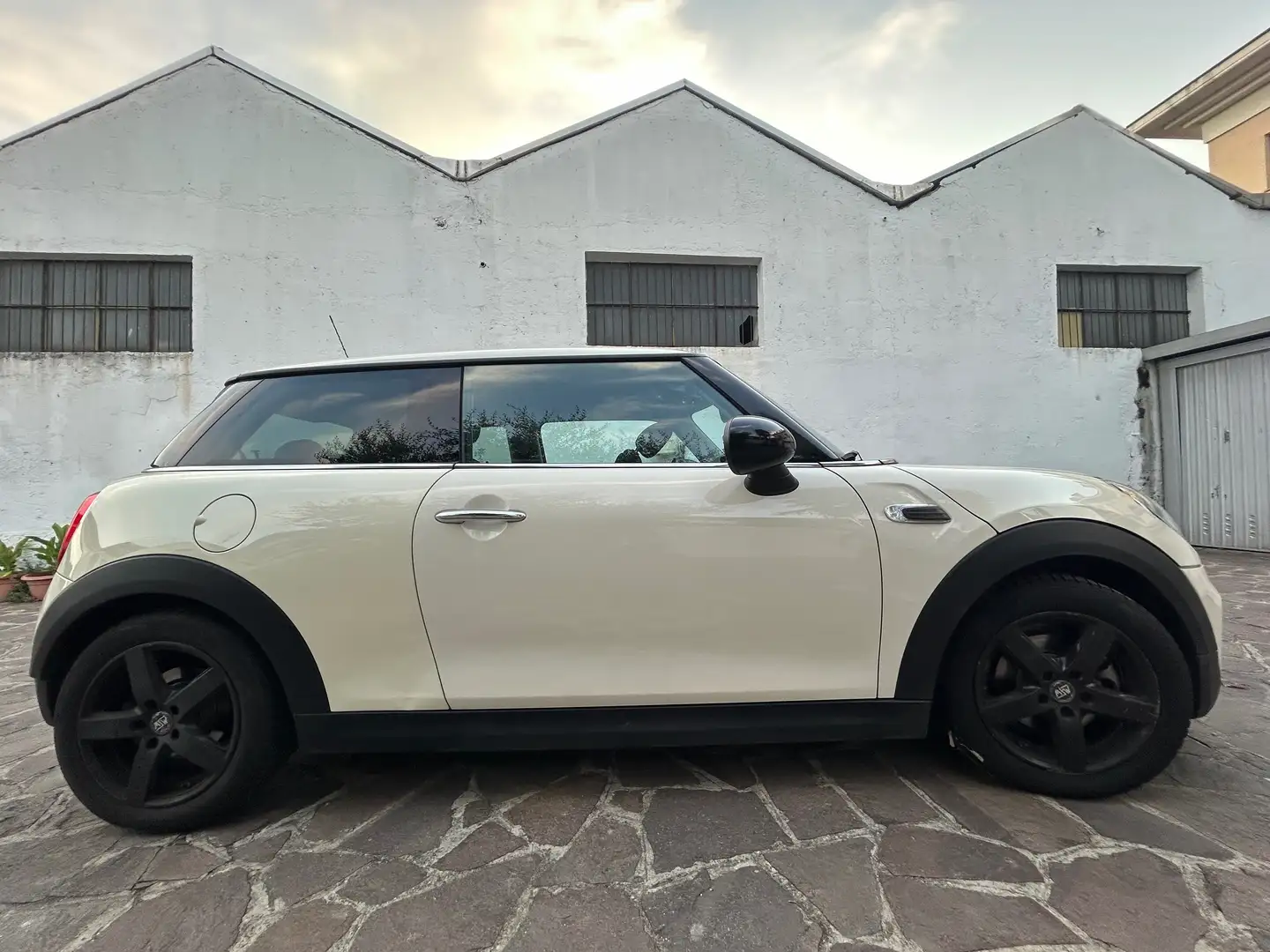 MINI One Mini IV F55-F56 2014 1.2 75cv 3p Bianco - 1