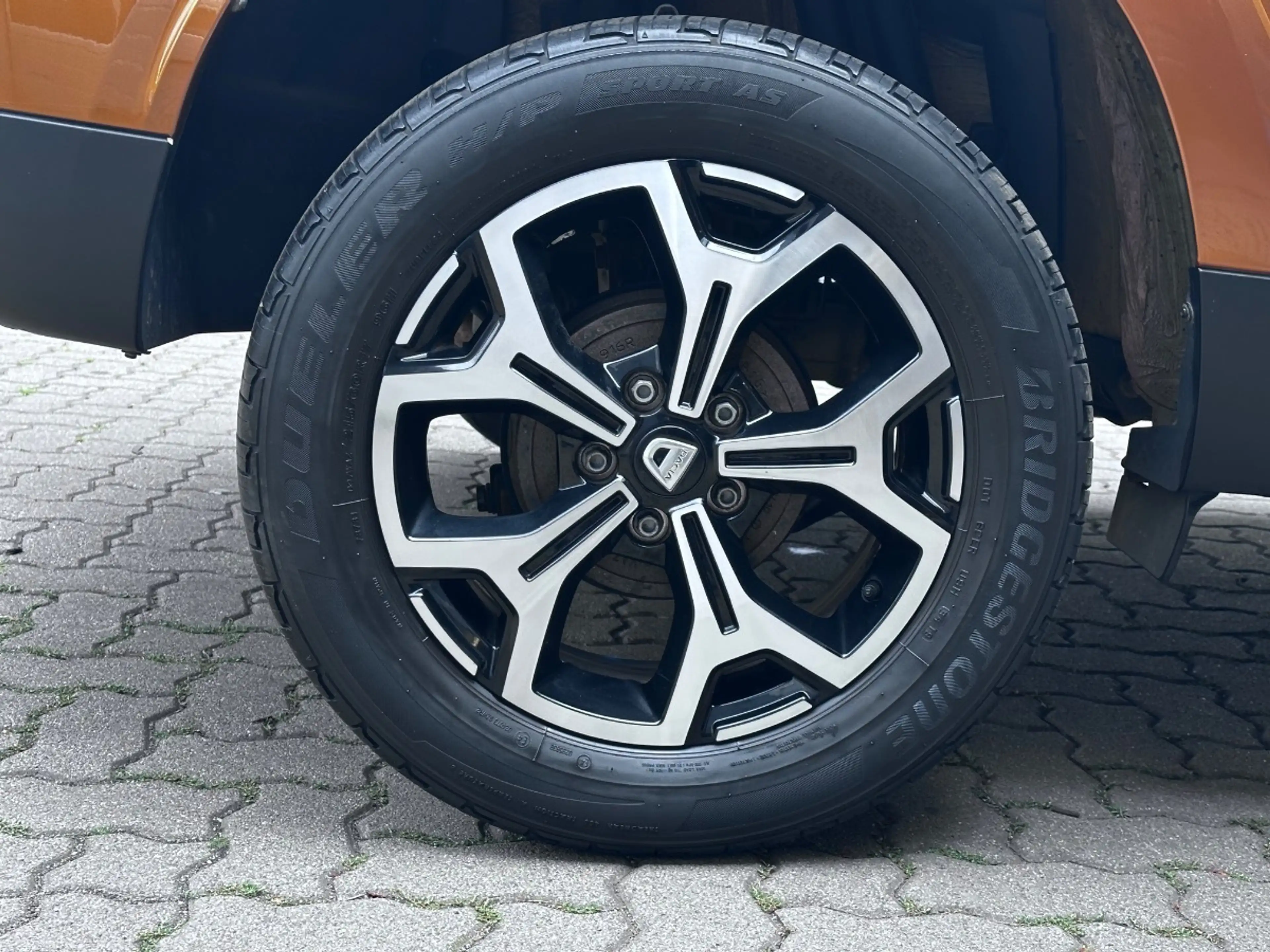 Dacia Duster Anniversary TCe 130 — photo 9