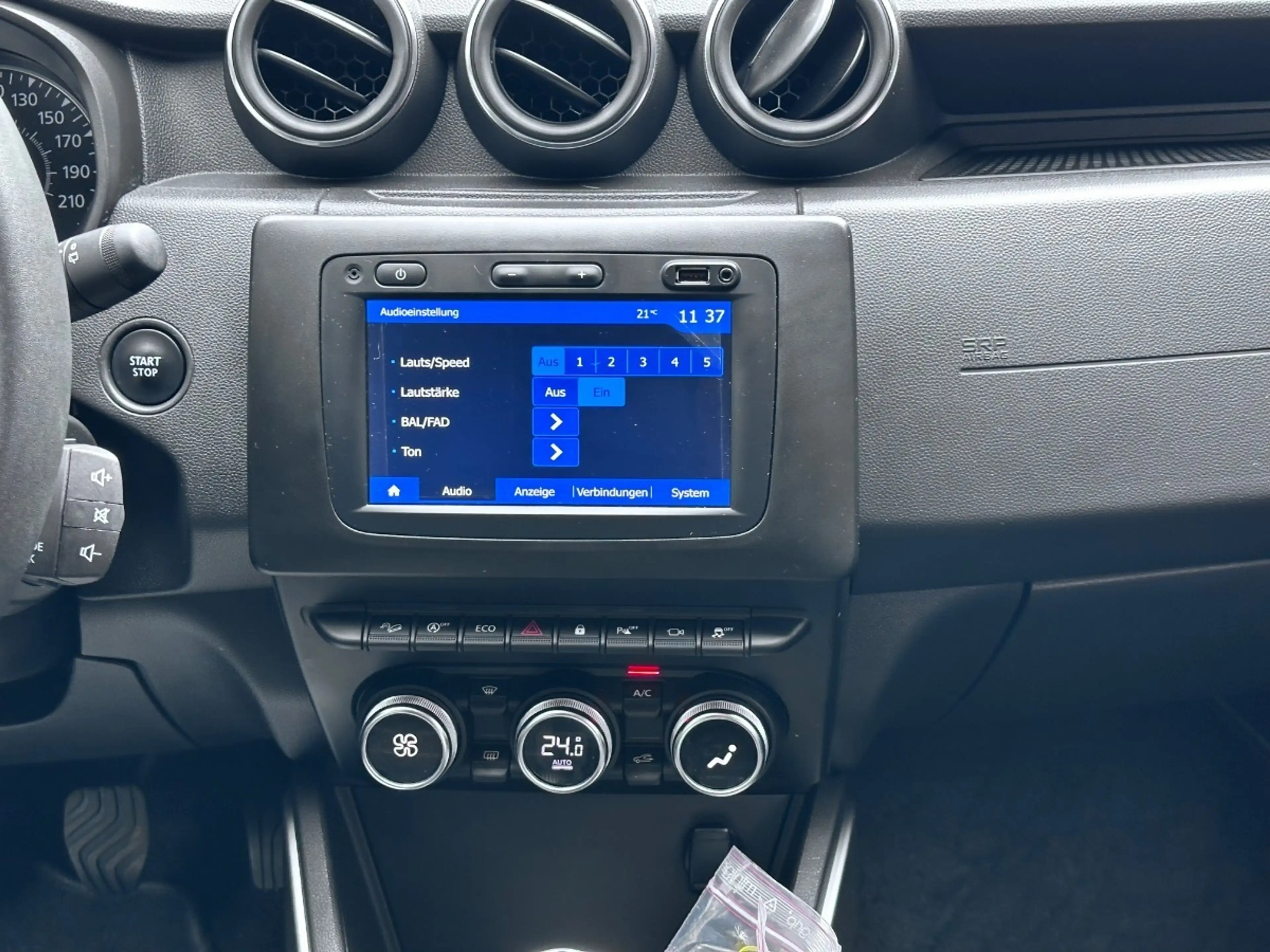 Dacia Duster Anniversary TCe 130 — photo 13