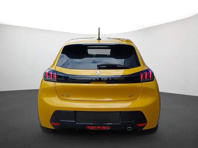 Peugeot 208 view 3