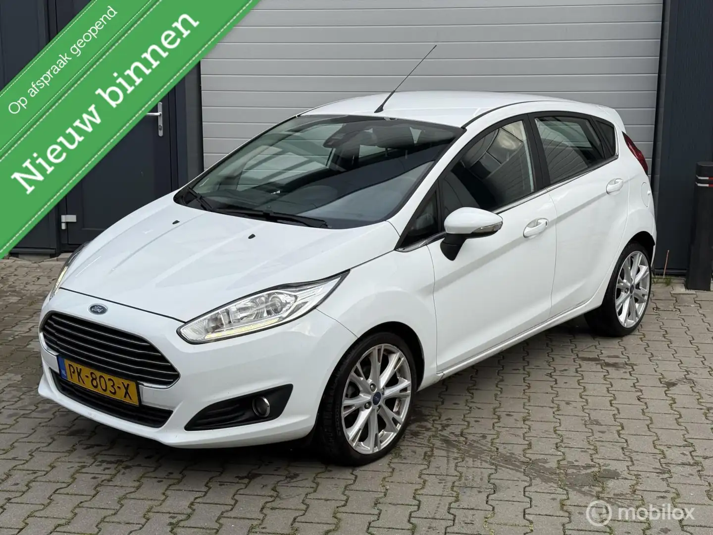 Ford Fiesta 1.0 EcoBoost Titanium X| PDC| Camera| Automaat Wit - 1
