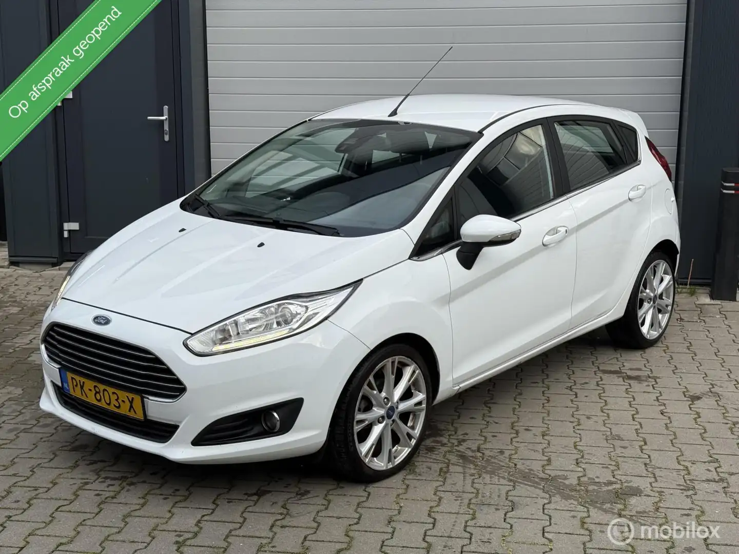 Ford Fiesta 1.0 EcoBoost Titanium X| PDC| Camera| Automaat Bílá - 1
