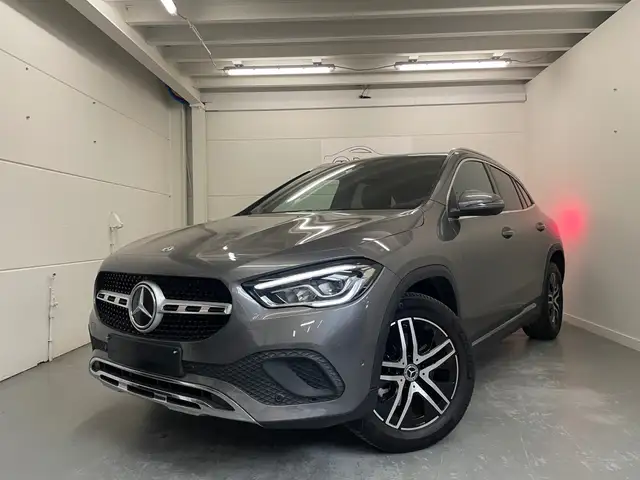 Mercedes-Benz GLA 250 GLA 250 e PHEV Luxury Line