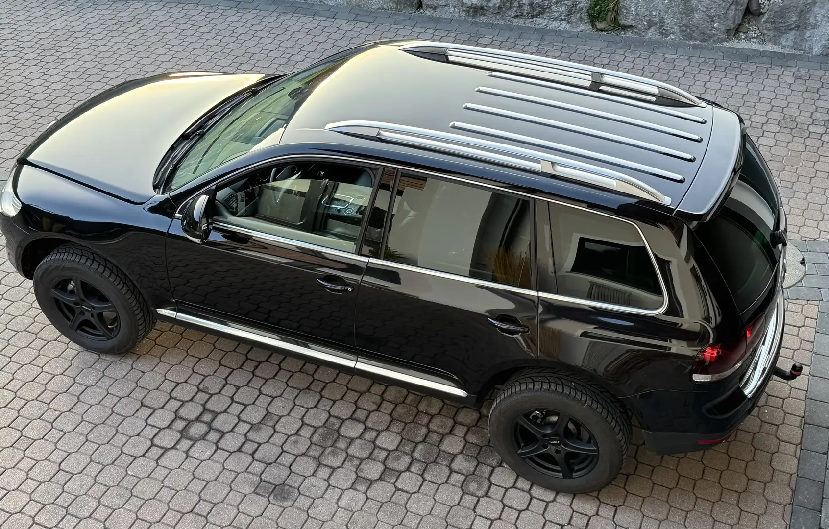 Volkswagen Touareg 2,5 R5 TDI DPF Tiptronic Schwarz - 1