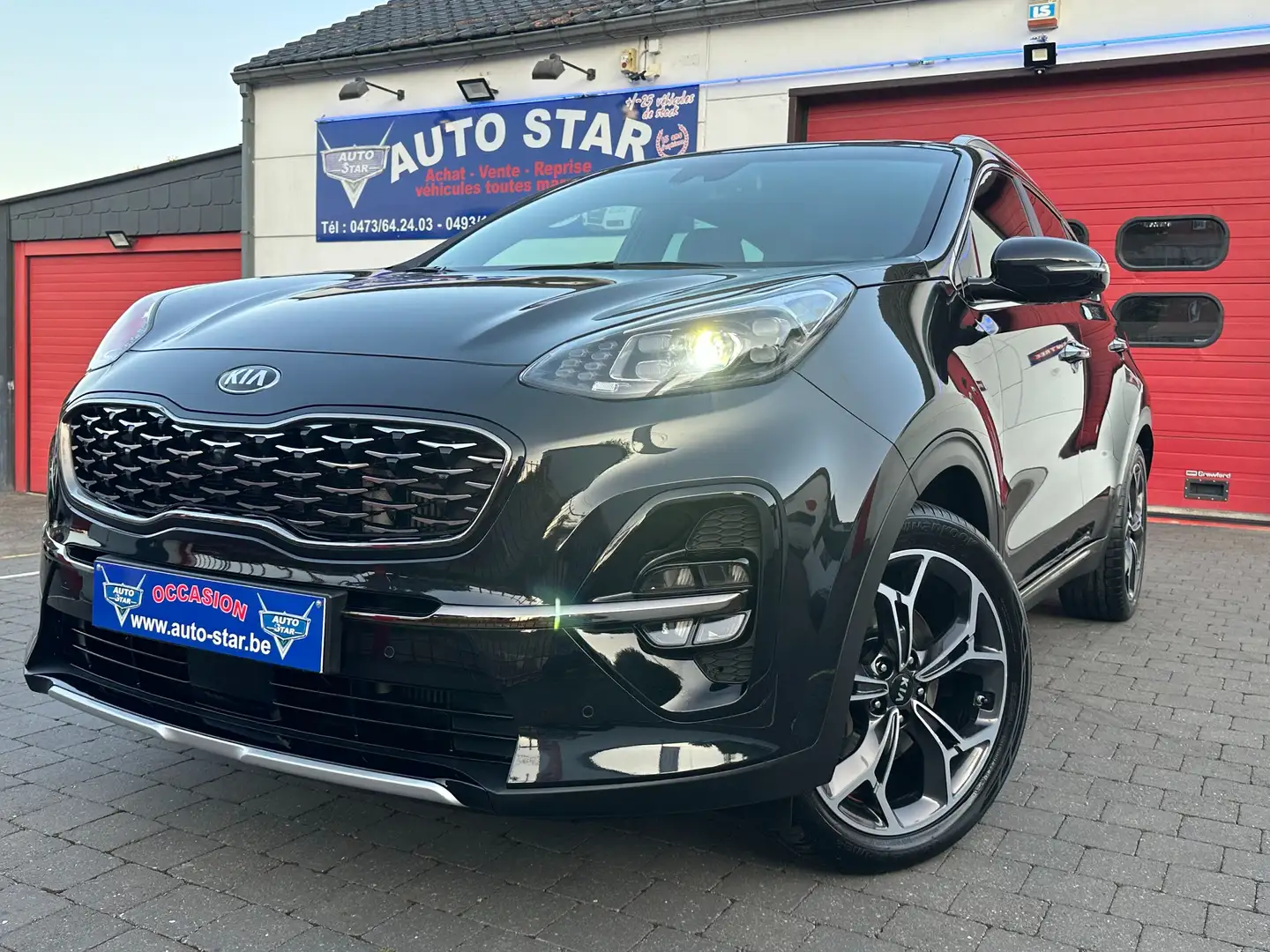 Kia Sportage 1.6 CRDI  GT LINE AUTO TOI PANO LED FOUL EURO 6-d Zwart - 1