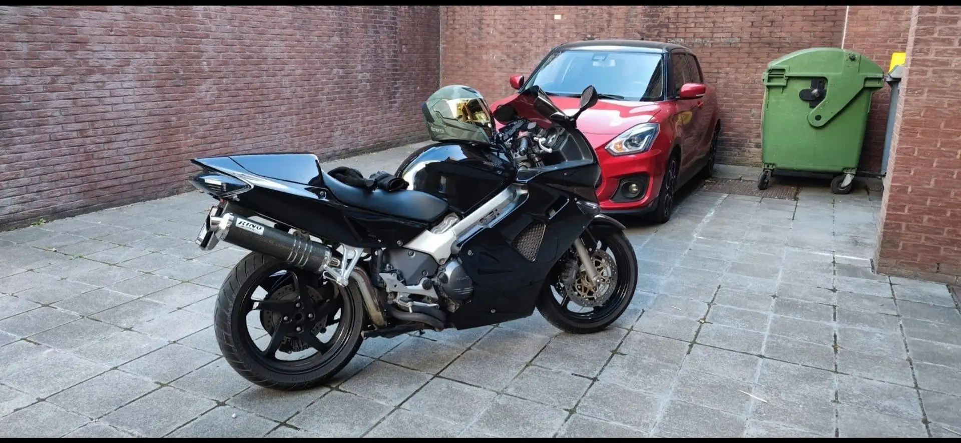Honda VFR 800 FI Noir - 1
