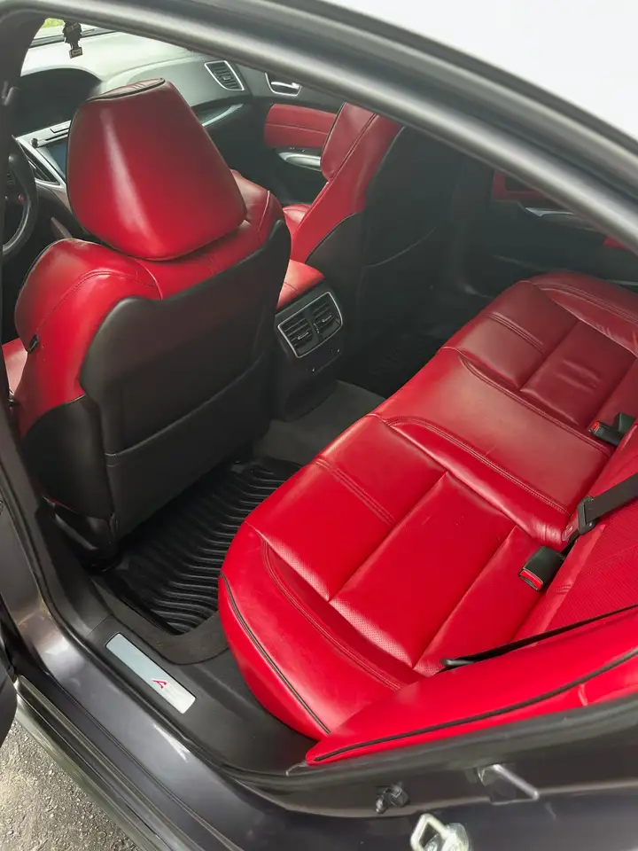 Acura TLX снимка Acura TLX