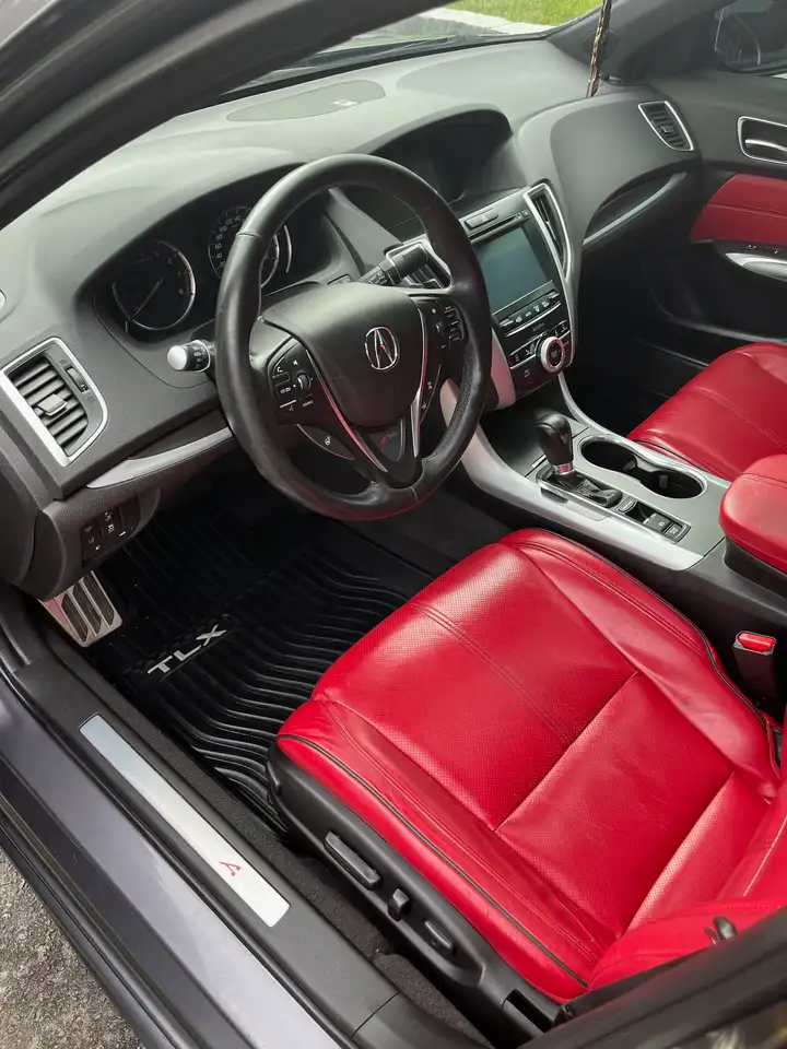 Acura TLX снимка Acura TLX