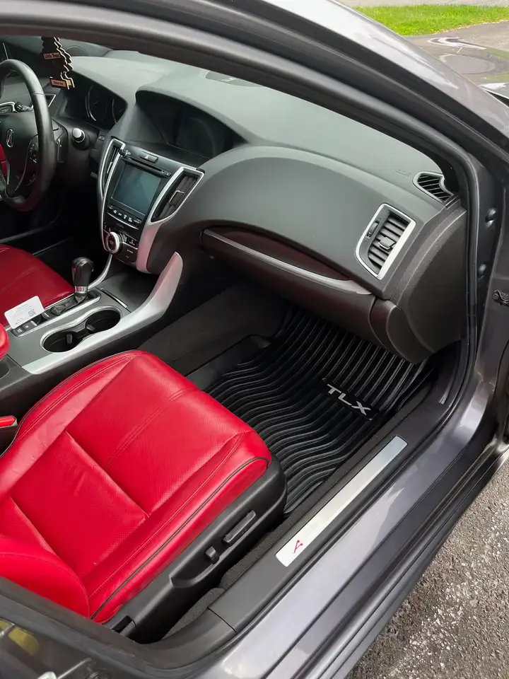 Acura TLX снимка Acura TLX
