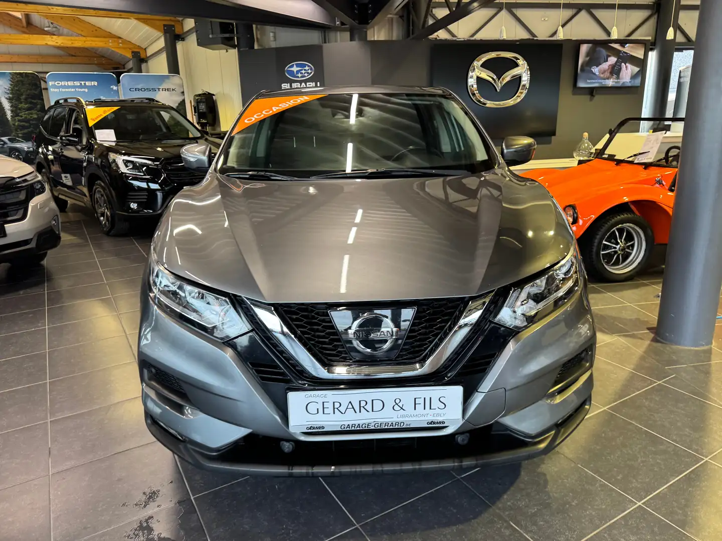 Nissan Qashqai Qashqai 1.2 DIG-T N-Connecta Grijs - 1