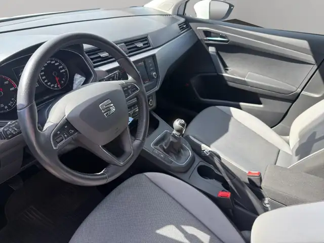 Seat Ibiza view 8