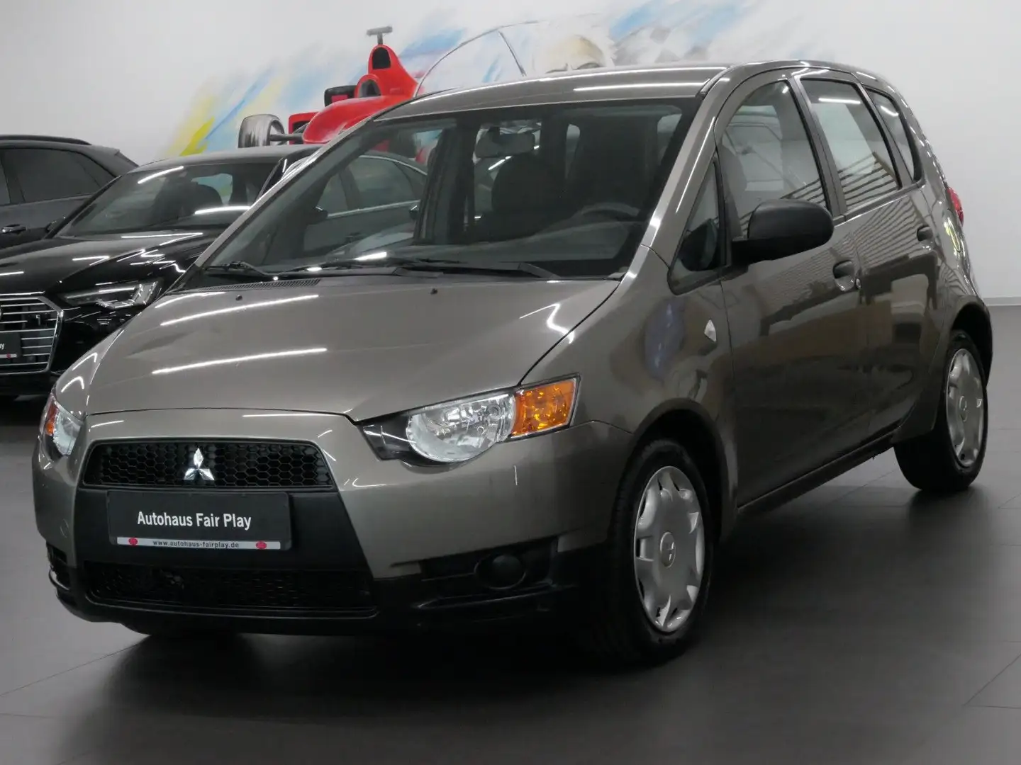Mitsubishi Colt Lim. 5-trg. Inform KLIMA/UNFALLFREI/1.HAND! Grijs - 1