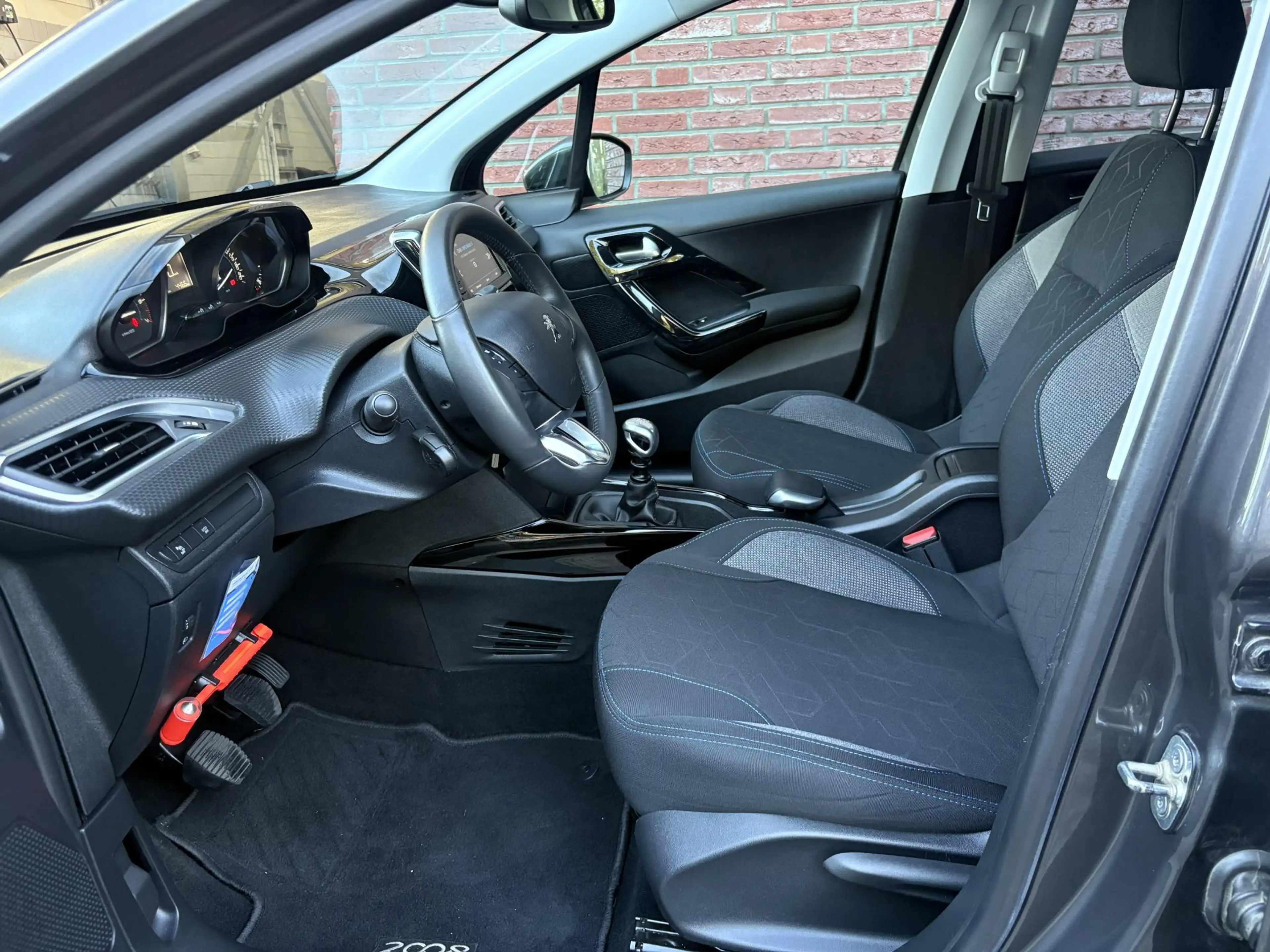 Peugeot 2008 Signature 1.2 Turbo 110pk |  UNIEKE KM-STAND! | AP — photo 9