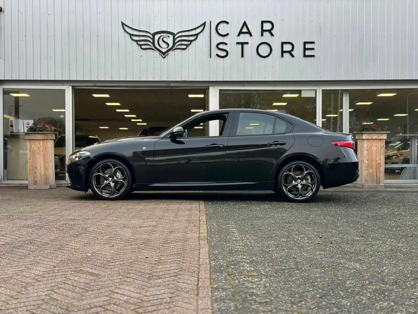 Alfa Romeo Giulia 2.0 T Q4 GME AWD Ti 280PK|CAMERA|LED|MEMORY|PDC|LA Black - 2