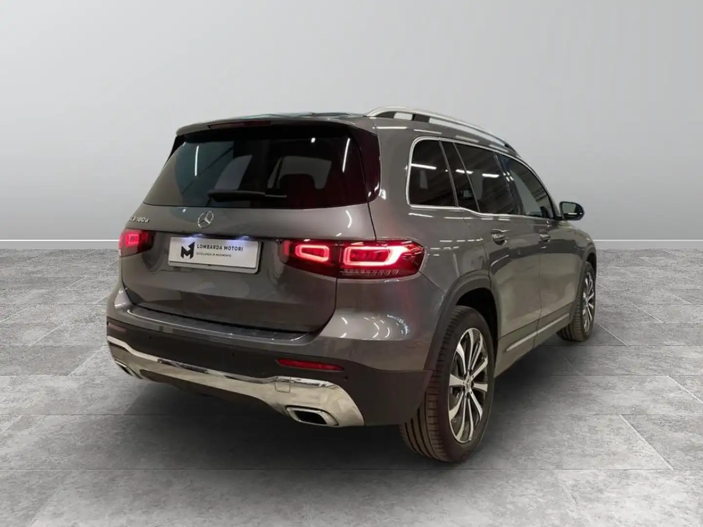 Mercedes-Benz GLB 180 d AMG Line Premium Plus auto 7p.ti Gris - 2