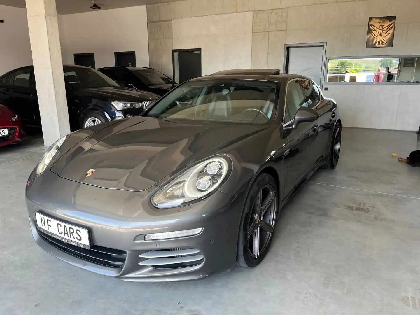 Porsche Panamera 4 S Facelift,Approved bis 05/2026,20" Серый - 1