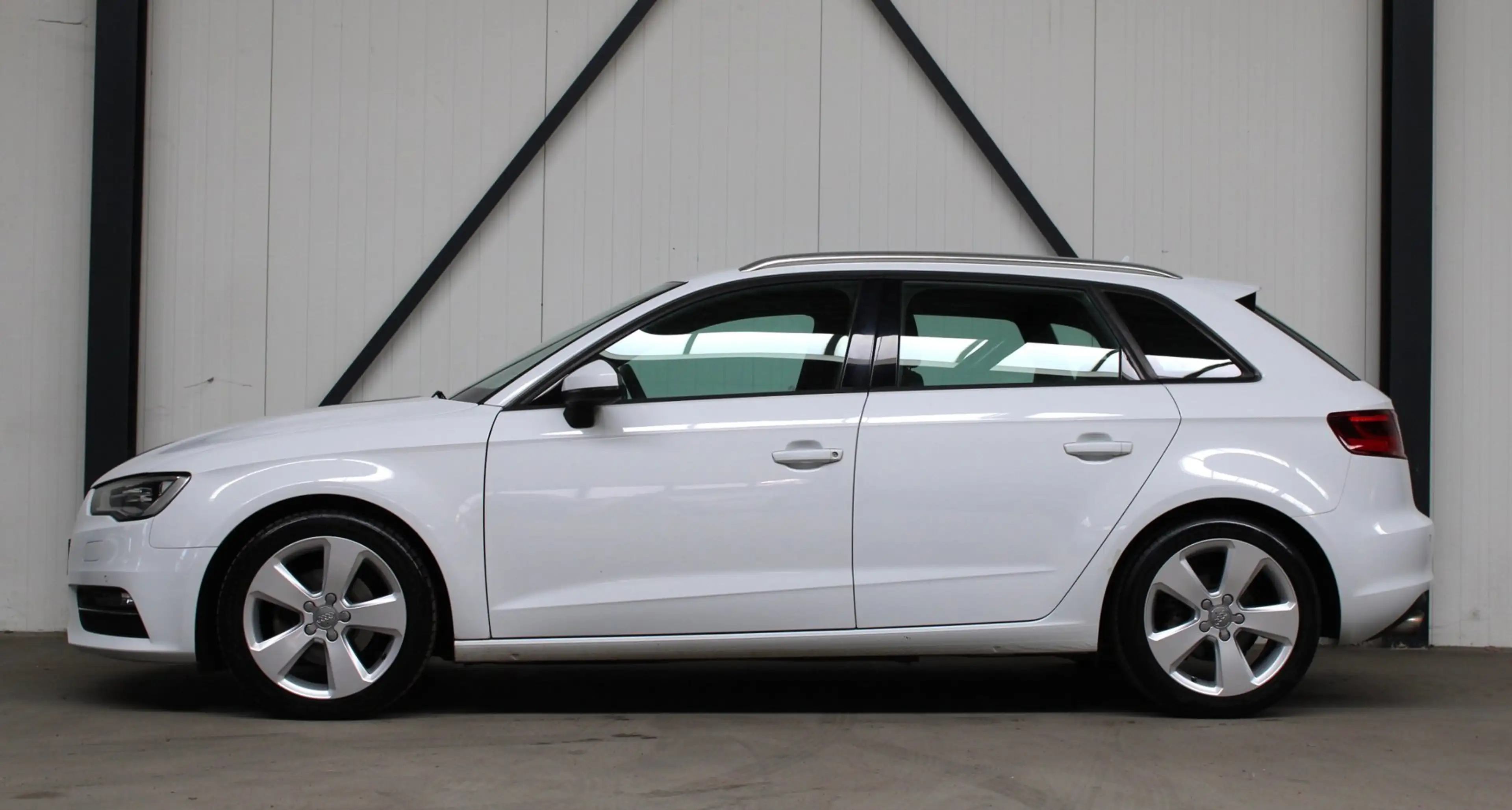Audi A3 Sportback 1.4 TFSI Ambition l Sportpakket l Xenon — photo 3