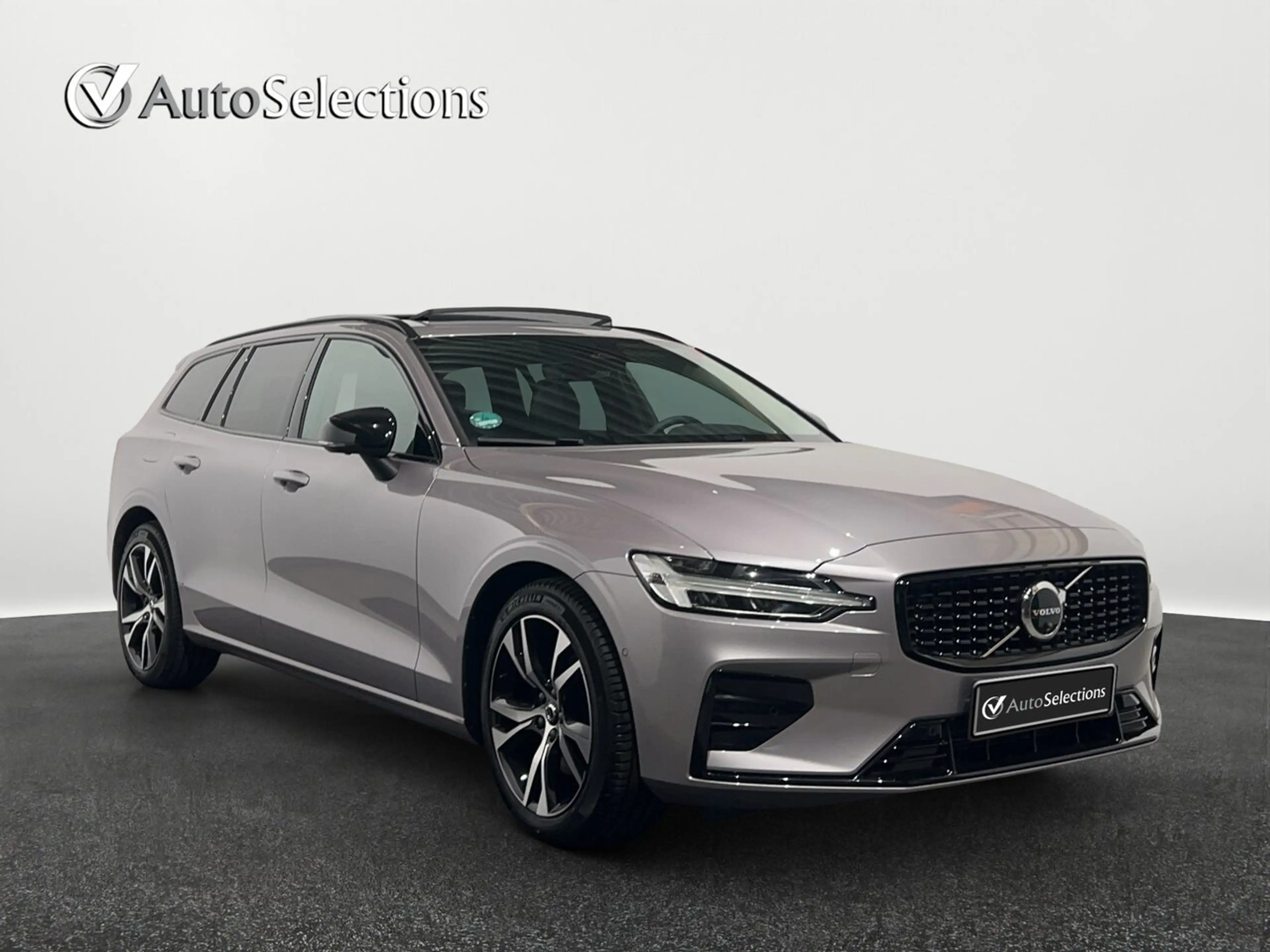 Volvo V60 B4 PLUS DARK/PANO/HEAD-UP /360° — photo 2