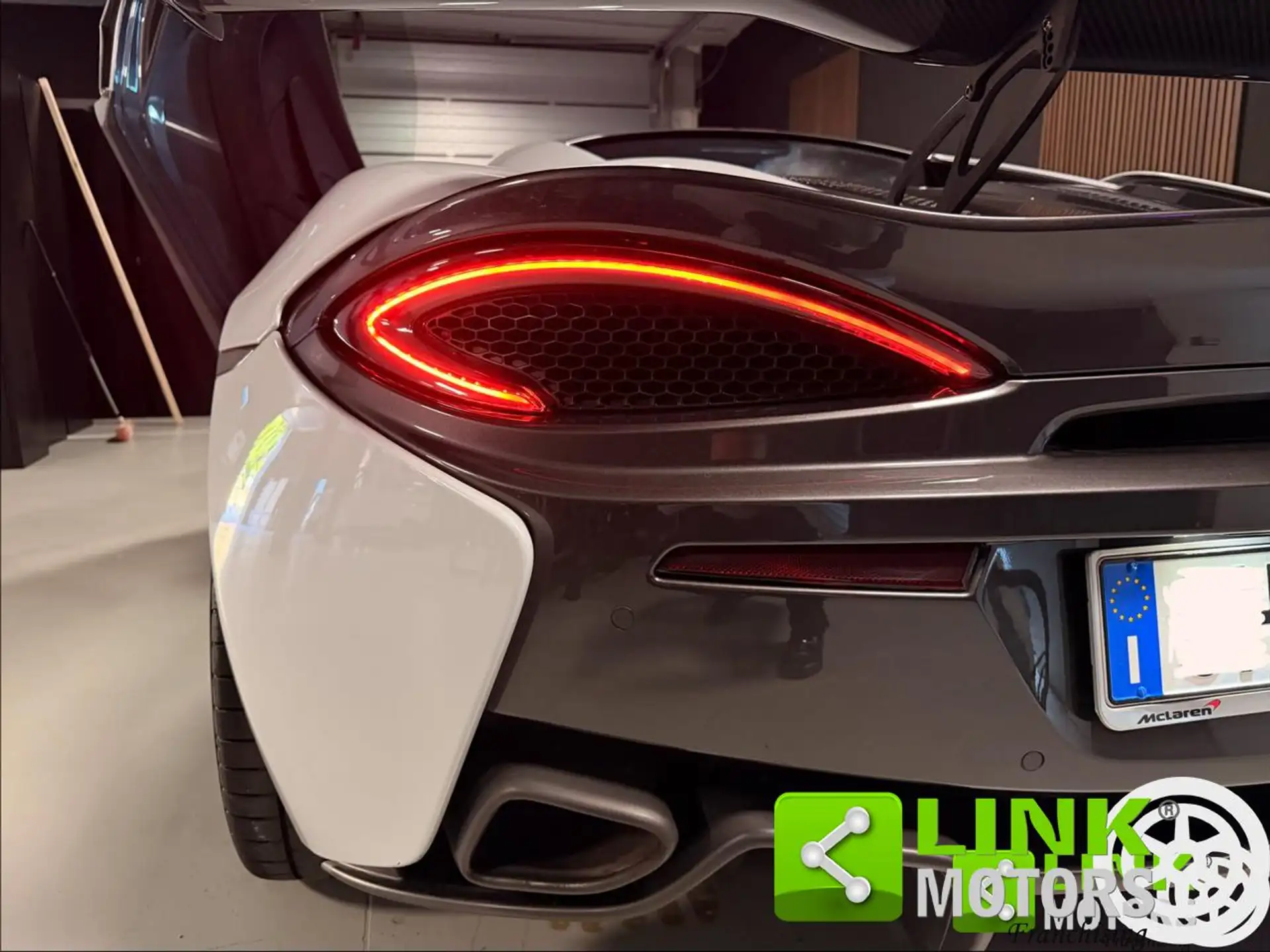 맥라렌 540C 540 3.8 Bi-Turbo V8 2018 화이트 사진 5