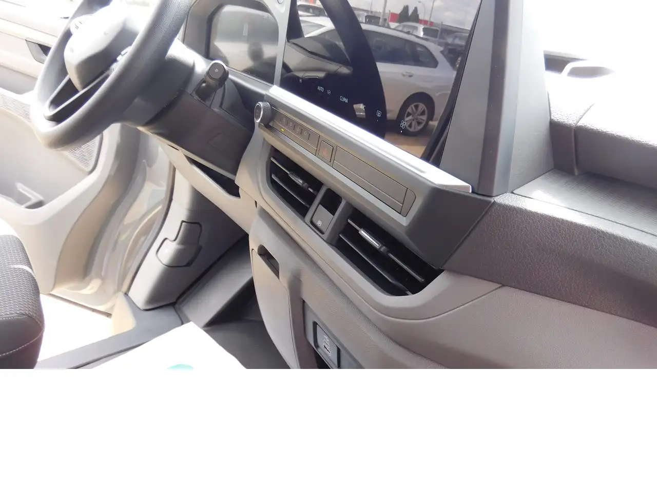 Volkswagen T7 Caravelle Elektro 9 Sitze Navi Klima, миниатюра 23
