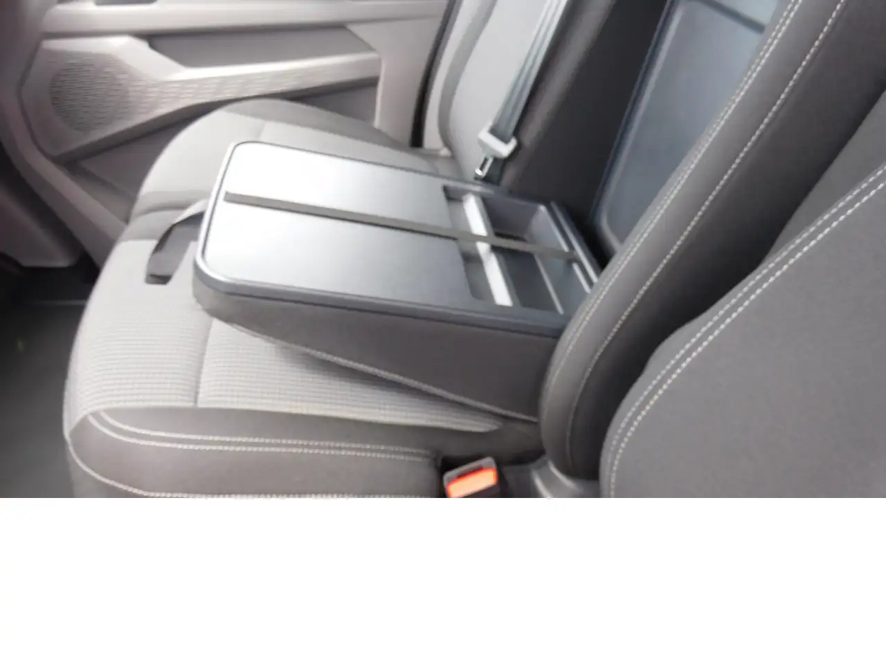 Volkswagen T7 Caravelle Elektro 9 Sitze Navi Klima, миниатюра 12