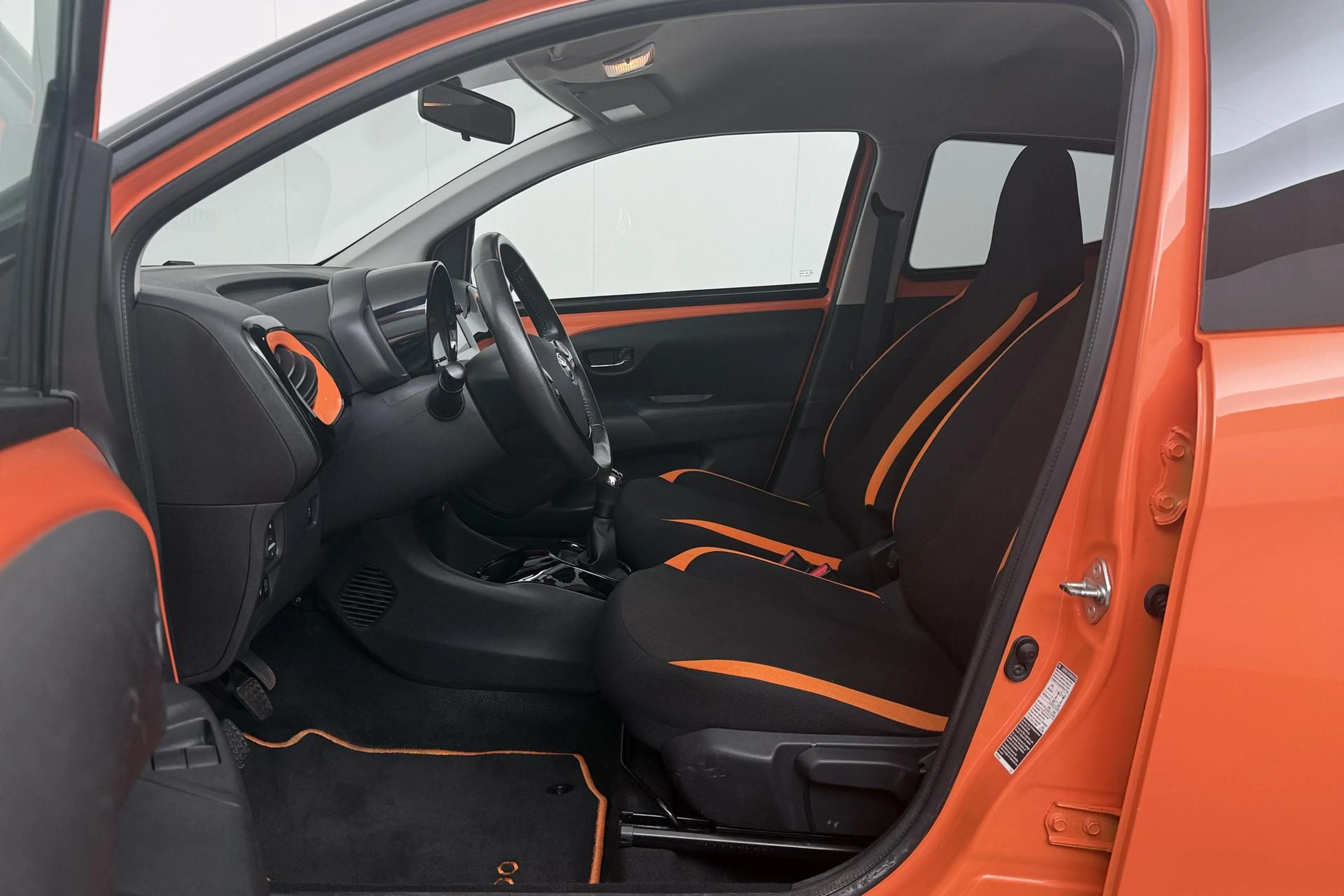 Toyota Aygo 1.0 VVT-i x-cite | Parkeer Camera | Apple Carplay/ — photo 15