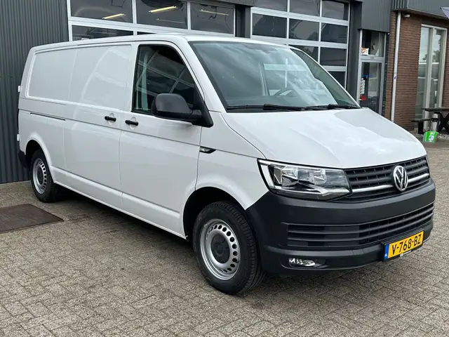 Volkswagen T6 Transporter 2.0 TDI L2H1 102pk Kastinrichting 2200kg Trekgewic