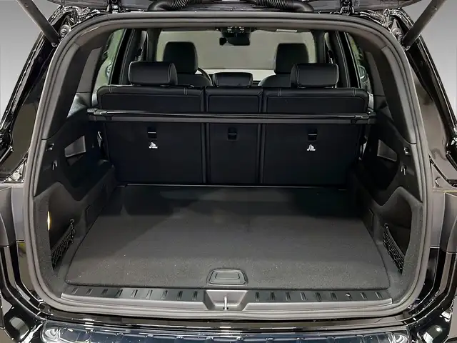 Mercedes-Benz GLB view 6