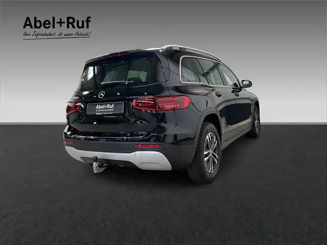 Mercedes-Benz GLB view 5