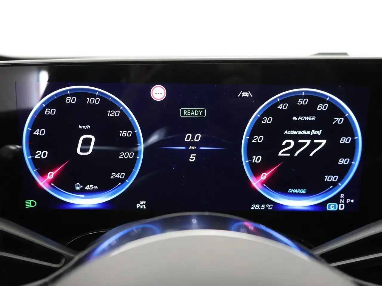 Mercedes-Benz CLA 2026 — фото 12