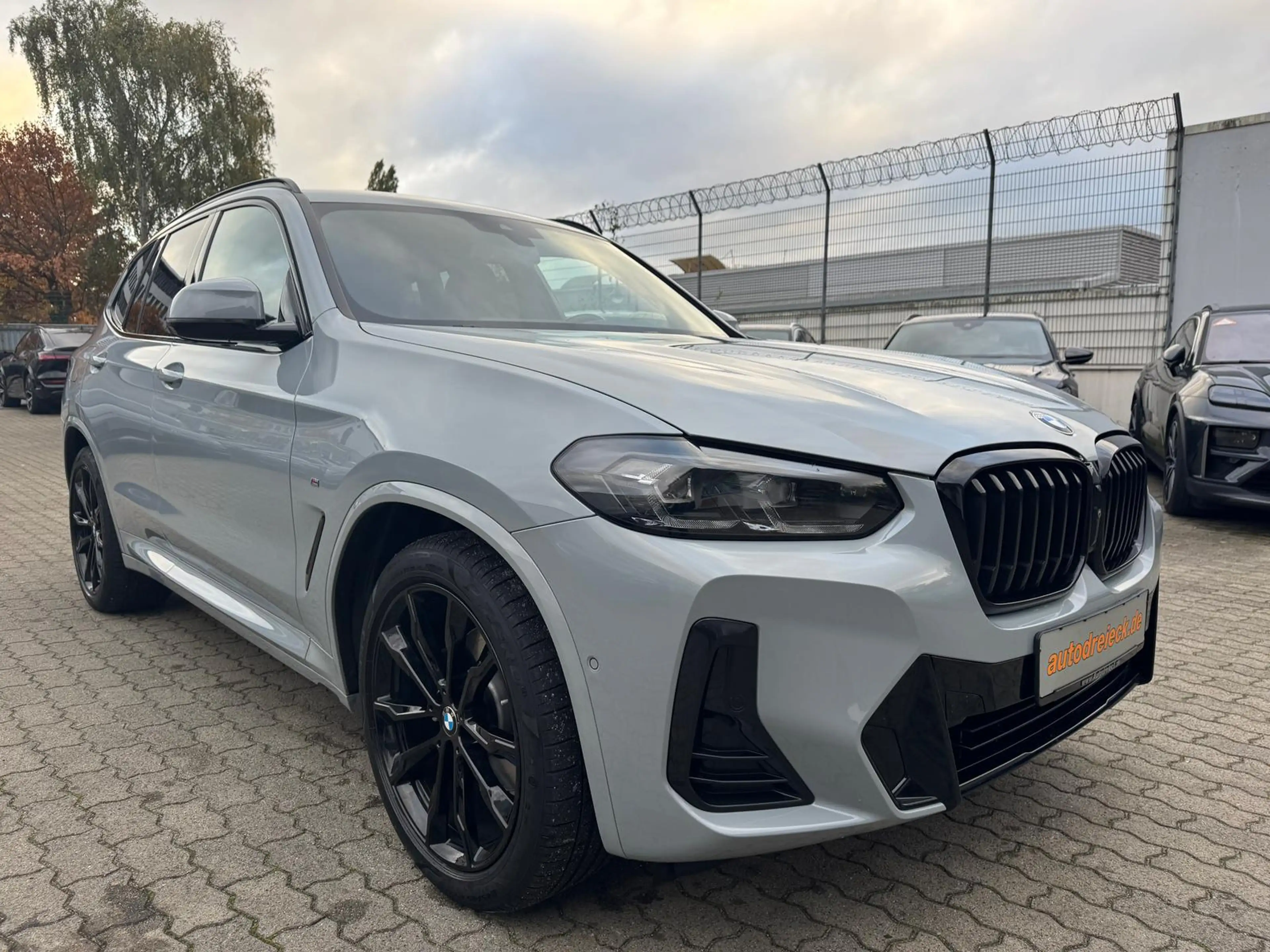 BMW X3 xDrive 20d M Sport AHK SHADOW 360° 20Z SHZ — photo 4