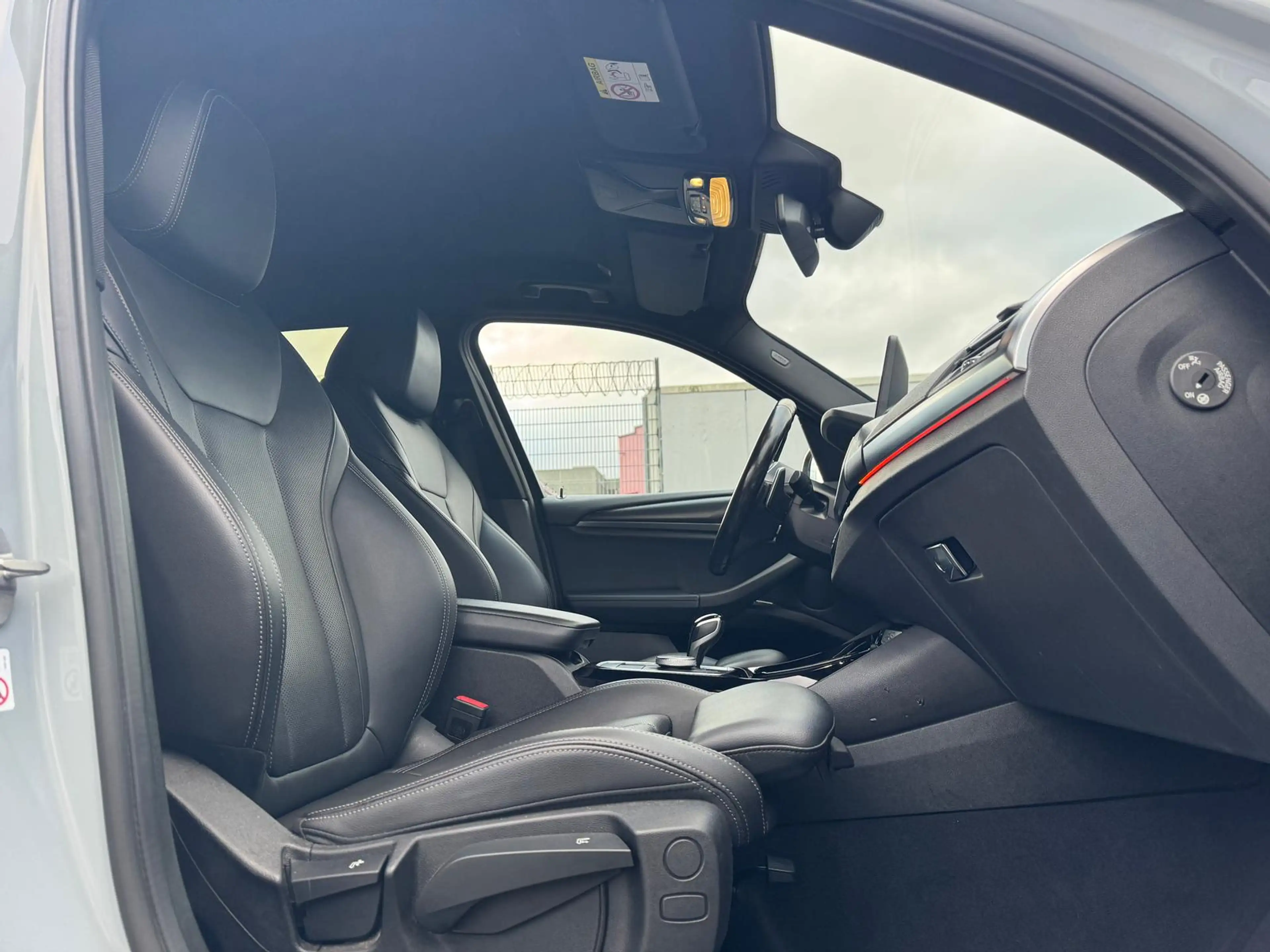 BMW X3 xDrive 20d M Sport AHK SHADOW 360° 20Z SHZ — photo 13