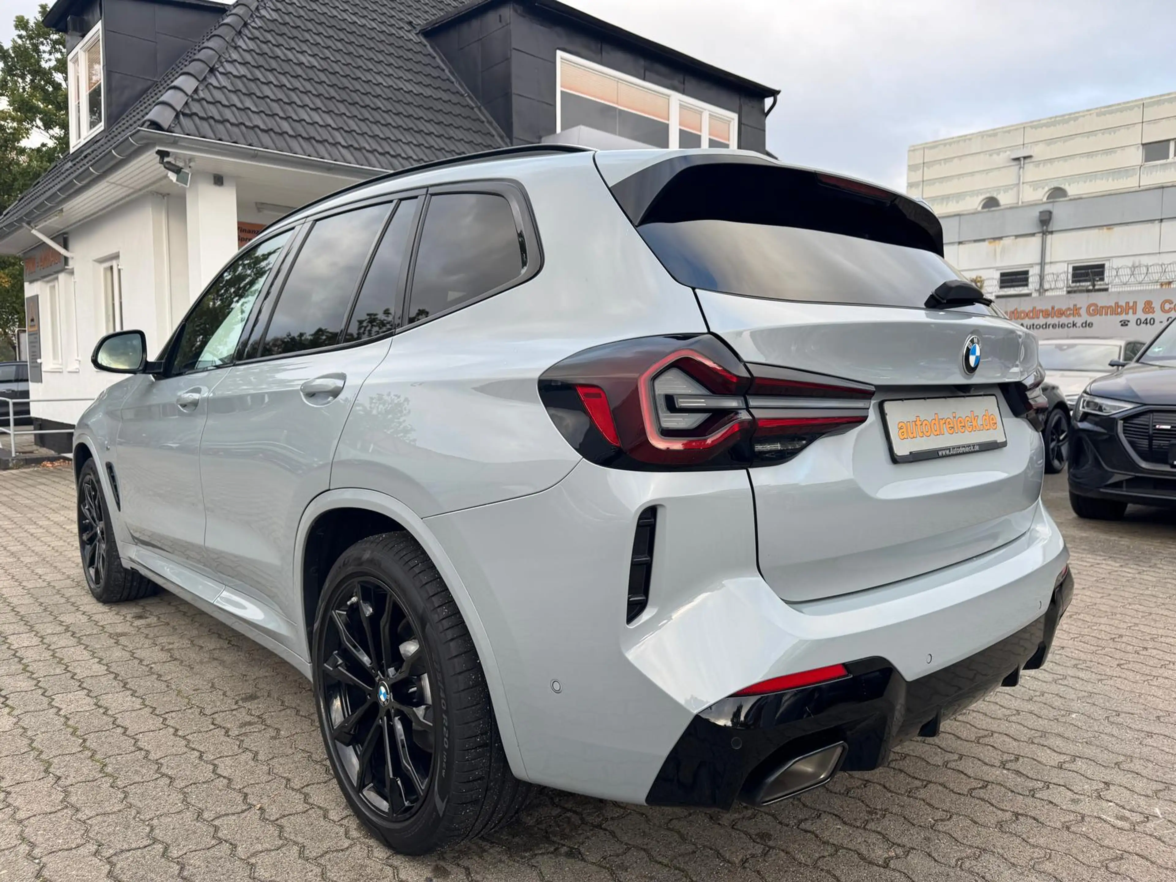 BMW X3 xDrive 20d M Sport AHK SHADOW 360° 20Z SHZ — photo 10