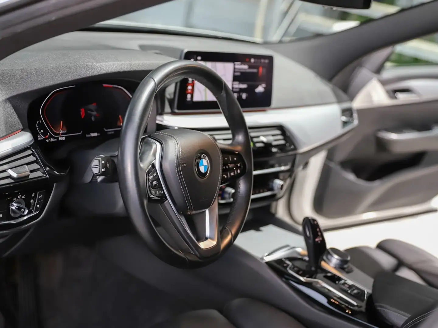 BMW 630 d Panorama 19´´LM LED Kamera bijela - 2