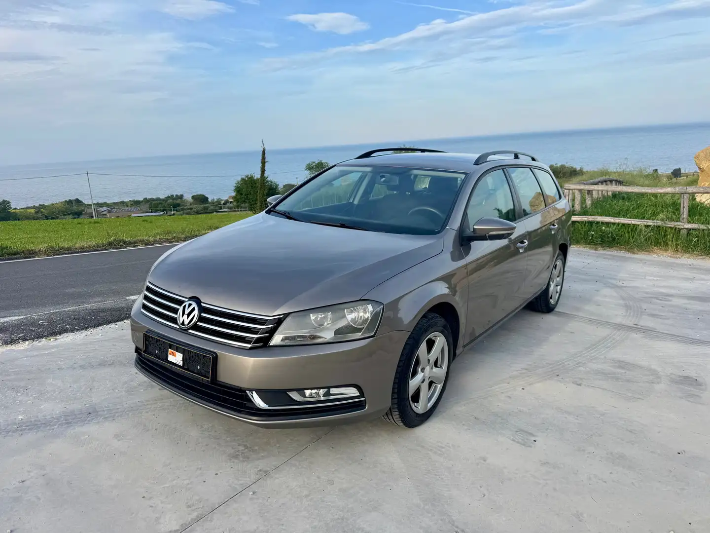 Volkswagen Passat Variant 1.4 TSi Trendline Marrone - 2
