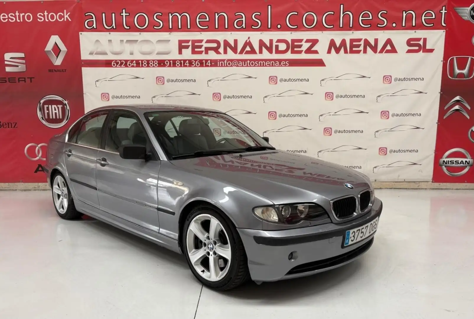 BMW 330 330d Touring Aut. Gris - 1