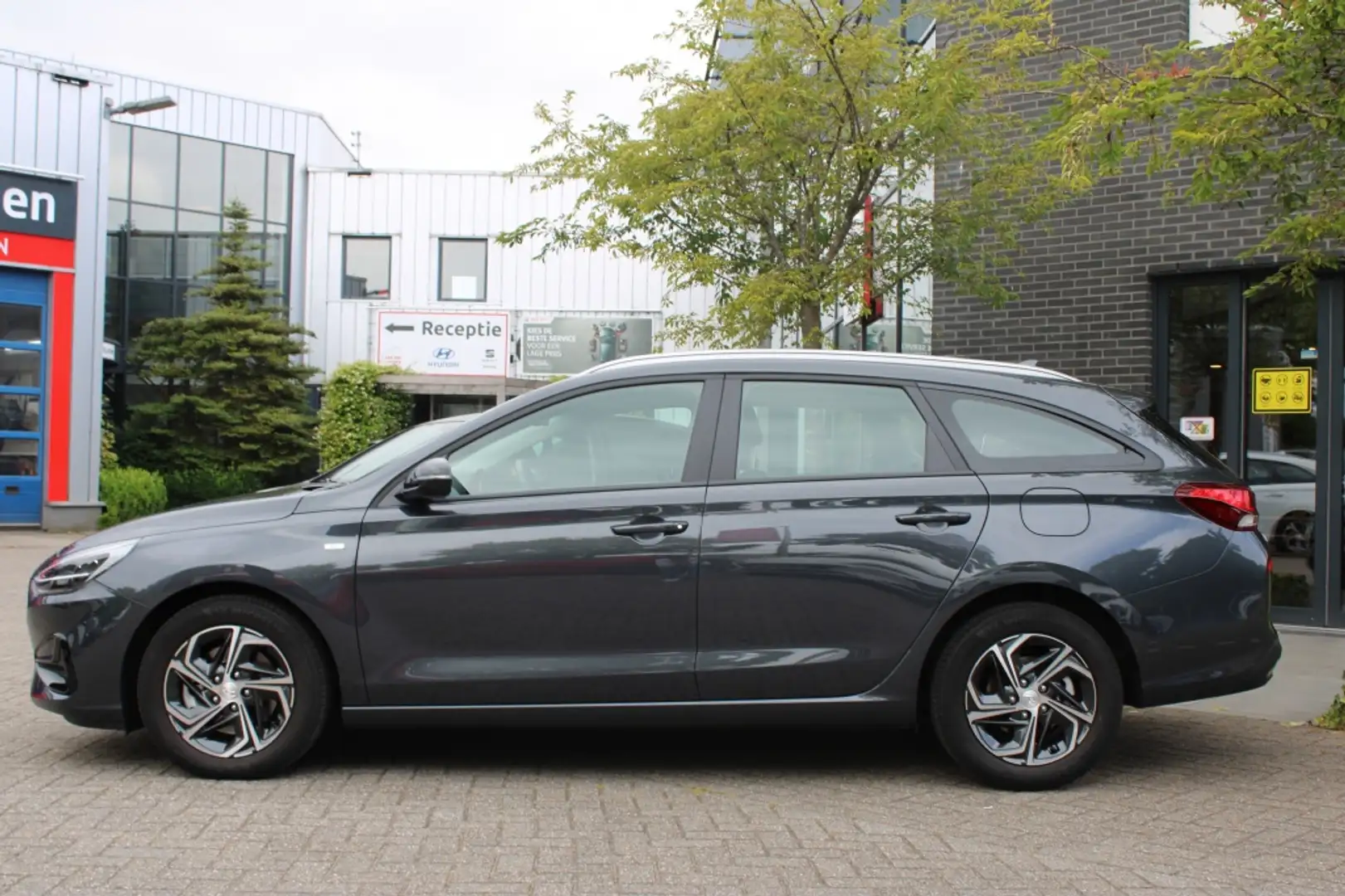 Hyundai i30 Wagon 1.0 T-GDI Comf.Smart Aut. Navi/Led/Pdc/Cam/1 Gris - 2