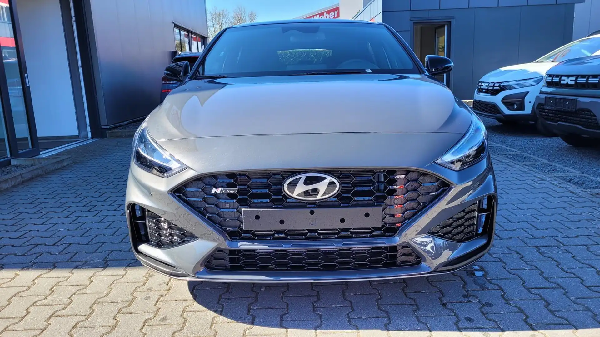 Hyundai i30 Fastback N Line Line*LED*Navi*Shzg*ACC*Cam*18Zo... Grau - 2