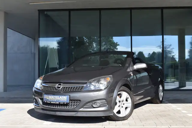 Opel Astra main image