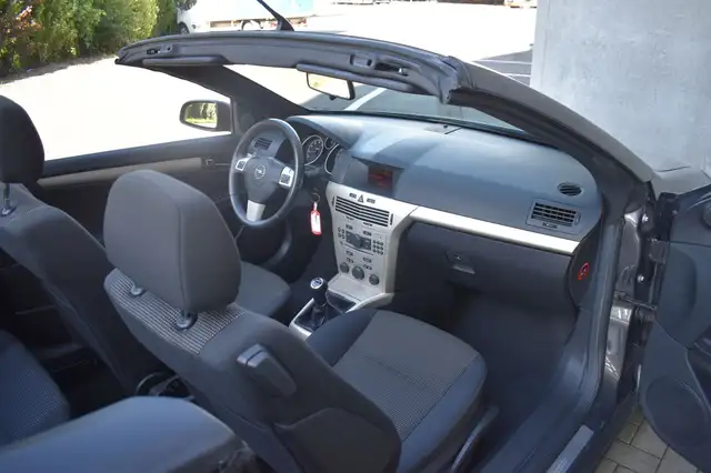 Opel Astra view 14
